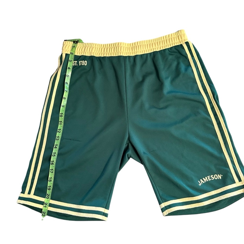 🍀Vintage Jameson Athletic Shorts Men's Irish Whiskey Green Yellow Basketball - Picture 6 of 9